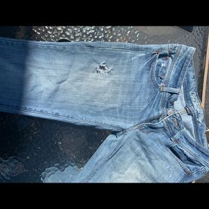 Women’s size 6 American Eagle jeans